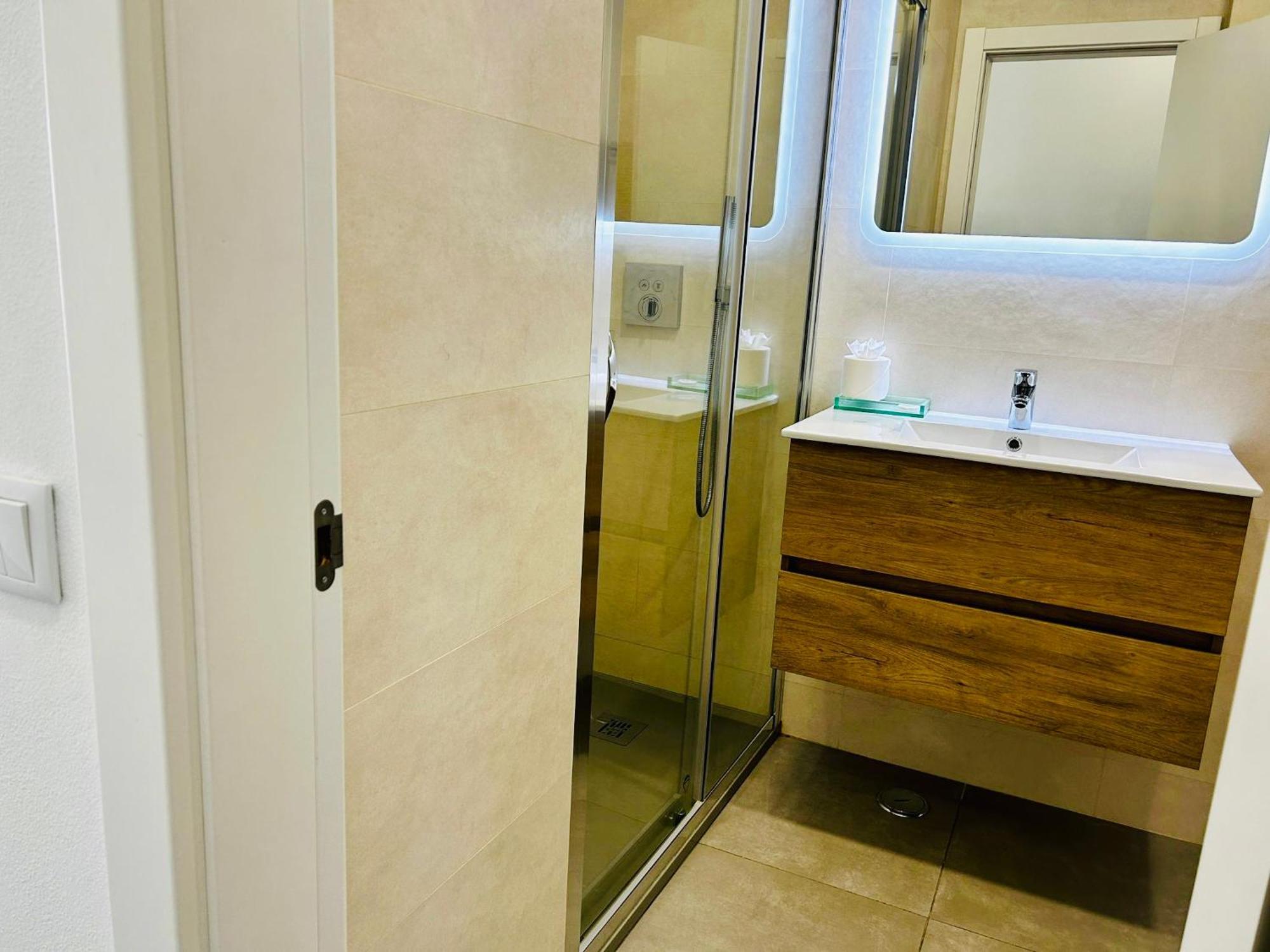 Central Lagos Apt With Marina Views Near Beaches מראה חיצוני תמונה