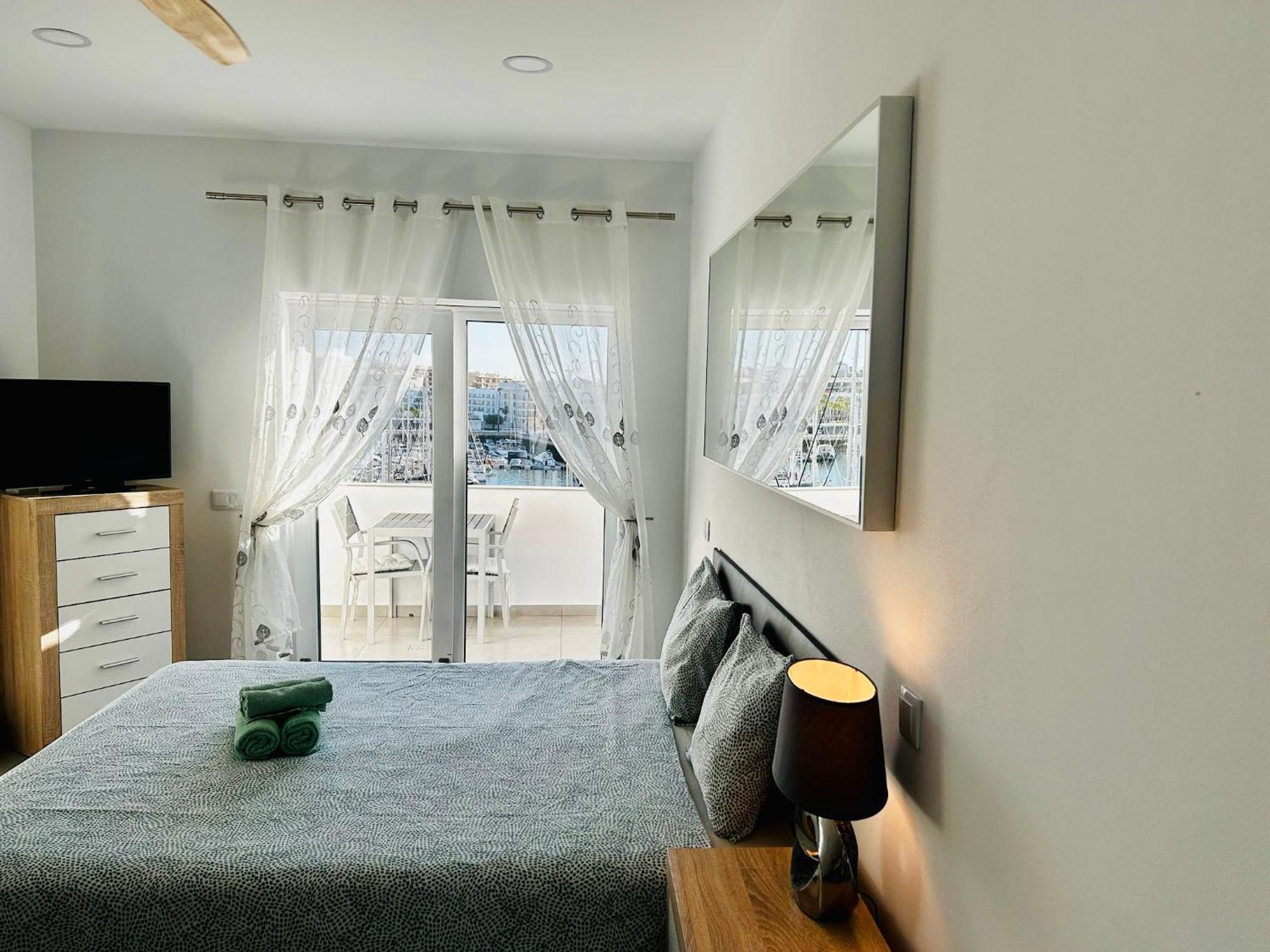 Central Lagos Apt With Marina Views Near Beaches מראה חיצוני תמונה