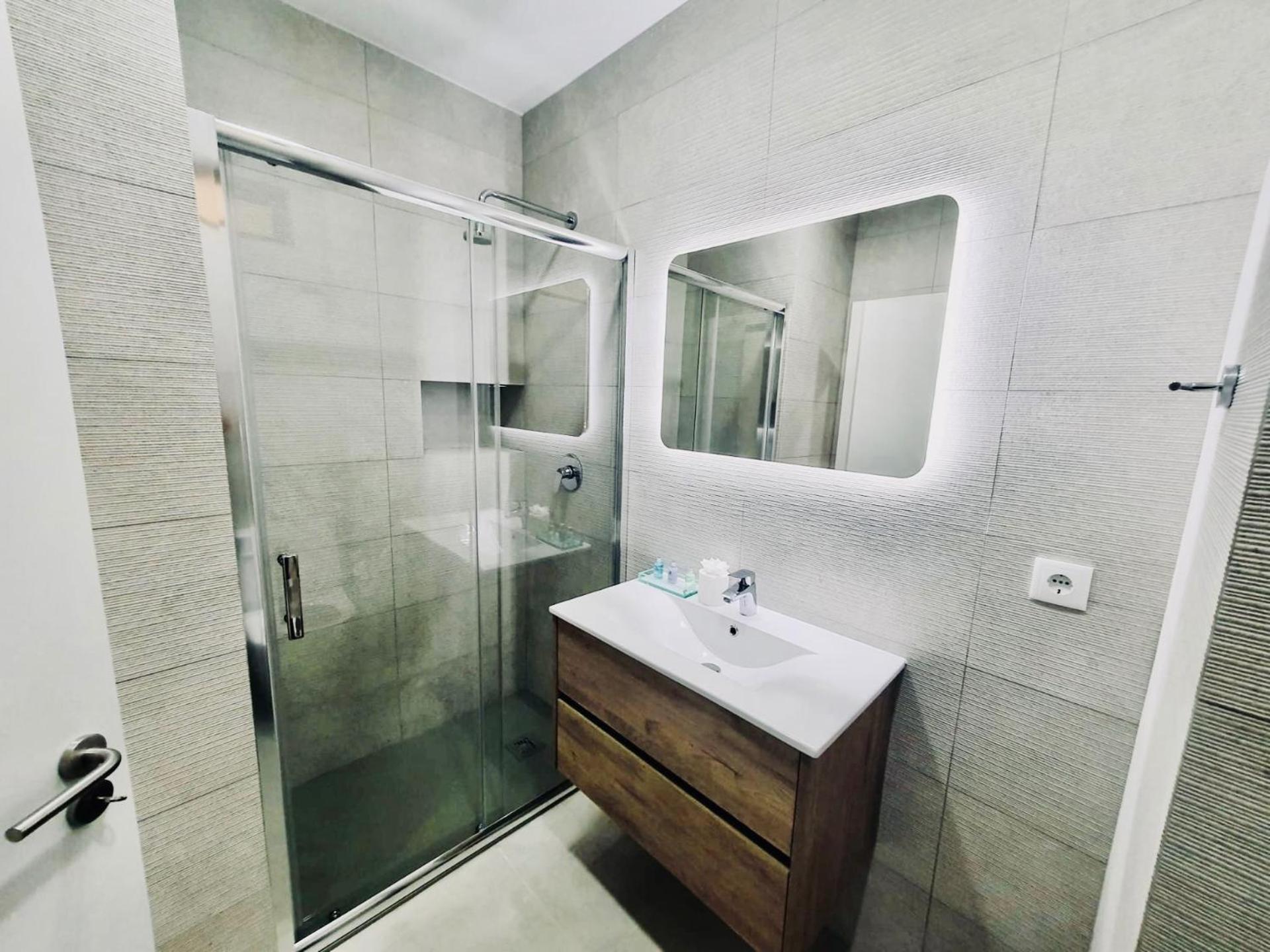 Central Lagos Apt With Marina Views Near Beaches מראה חיצוני תמונה
